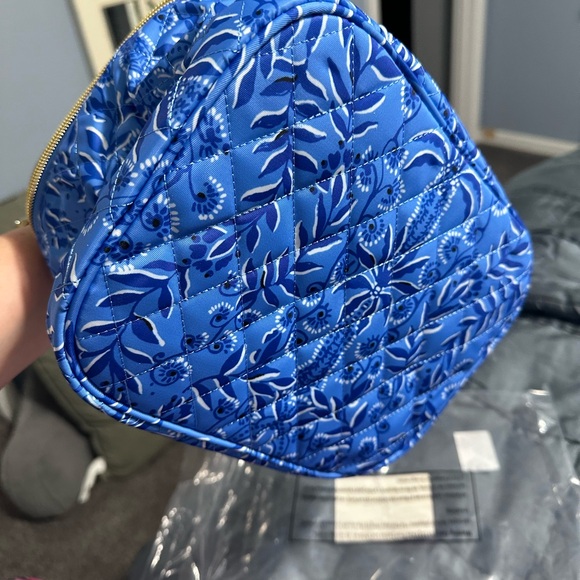 Lilly Pulitzer GWP makeup case sleep mask and coffee mug - Picture 3 of 8